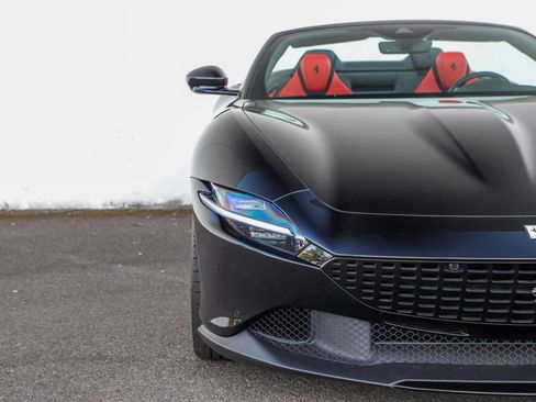 Certified 2025 Ferrari Roma Spider RWD image 58