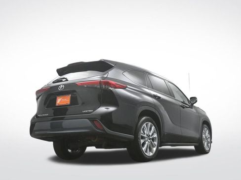 Used 2022 Toyota Highlander Limited image 39