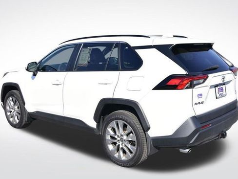 Certified 2021 Toyota RAV4 XLE Premium AWD/4WD image 3