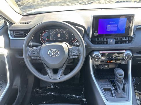 New 2025 Toyota RAV4 XLE image 21