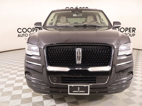 Used 2022 Lincoln Navigator Reserve image 10