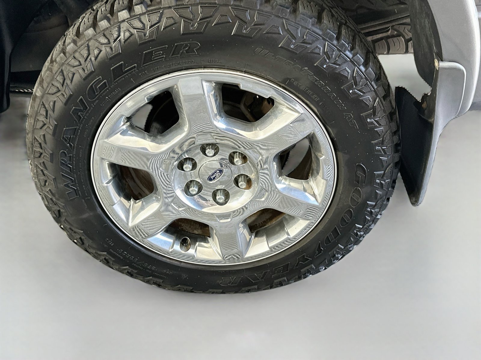 Used 2014 Ford F150 Lariat w/ Equipment Group 502A Luxury AWD/4WD image 31