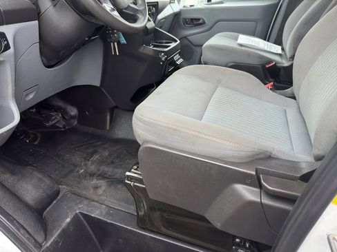 Used 2017 Ford Transit 250 Base image 15