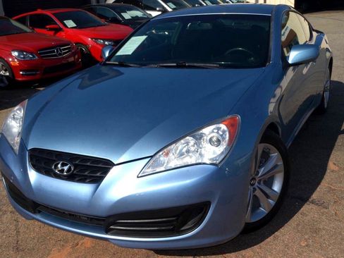 Used 2011 Hyundai Genesis 2.0T image 3