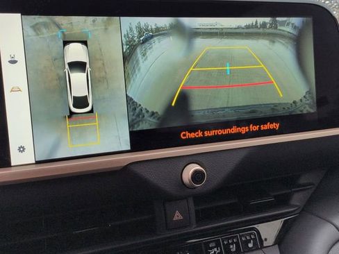 Certified 2024 Toyota Crown Platinum image 20