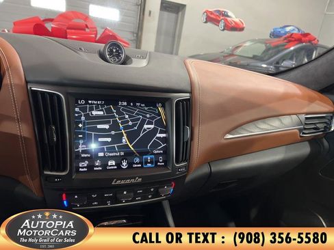 Used 2018 Maserati Levante S GranLusso AWD/4WD image 29