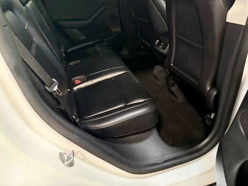 Used 2021 Tesla Model Y Long Range AWD/4WD image 63