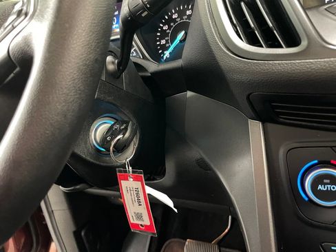 Used 2018 Ford Escape SEL AWD/4WD image 27