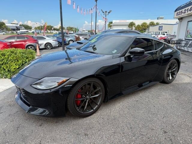 Used 2025 Nissan Z Performance w/ Floor Mat Package RWD image 3
