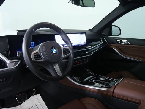 Used 2025 BMW X5 xDrive40i w/ M Sport Package image 12