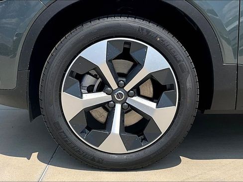 New 2026 Volvo XC40 B5 Core AWD/4WD image 25