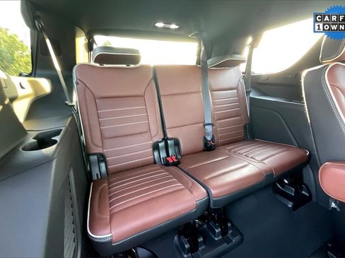 Used 2023 GMC Yukon Denali Ultimate image 28
