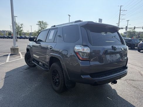 Used 2018 Toyota 4Runner TRD Off-Road Premium AWD/4WD image 3