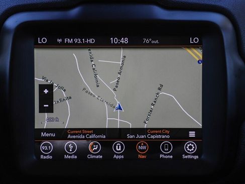 Used 2018 Jeep Renegade Latitude w/ UConnect 8.4 Nav Group image 21