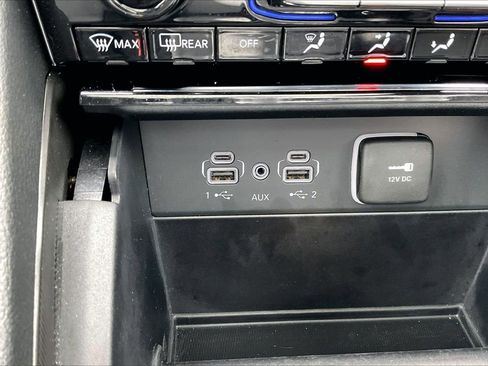 Certified 2025 Jeep Grand Cherokee Limited w/ Black Appearance Package image 19