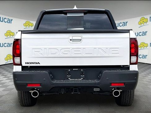 New 2026 Honda Ridgeline Black Edition image 6