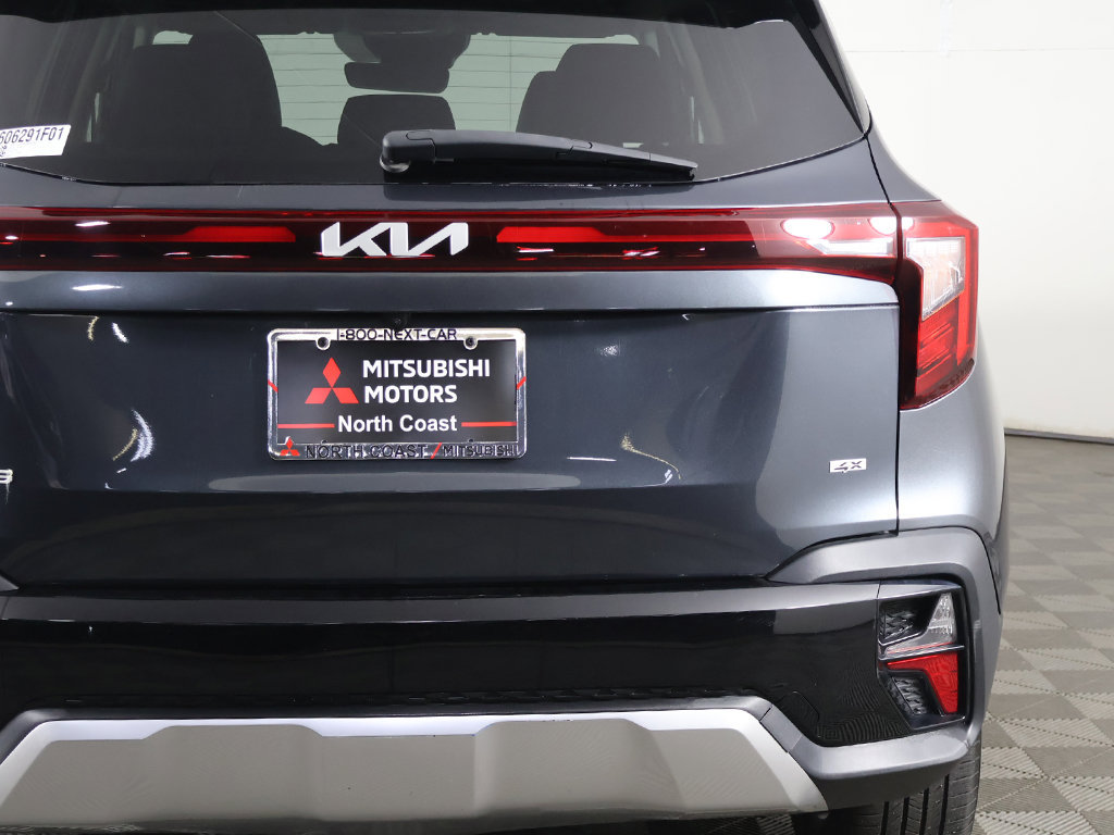 Used 2024 Kia Seltos S AWD/4WD image 17