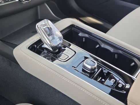 New 2026 Volvo XC90 B5 Plus image 22