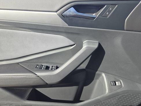 New 2026 Volkswagen Jetta SE FWD image 17