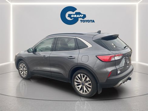 Used 2022 Ford Escape Titanium w/ Class II Trailer Tow Package image 4