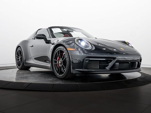 Certified 2022 Porsche 911 Targa 4 GTS AWD/4WD image 9