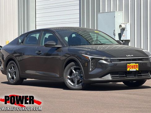 New 2026 Kia K4 FWD image 1