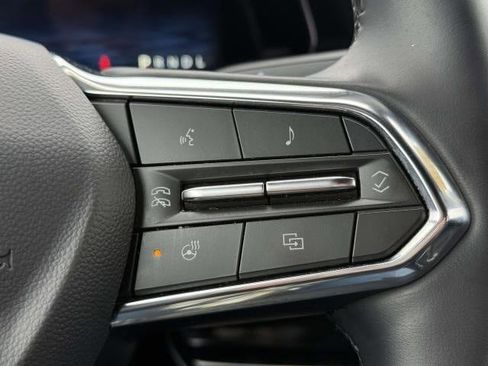 Used 2025 Chevrolet Equinox LT w/ Convenience Package II image 22