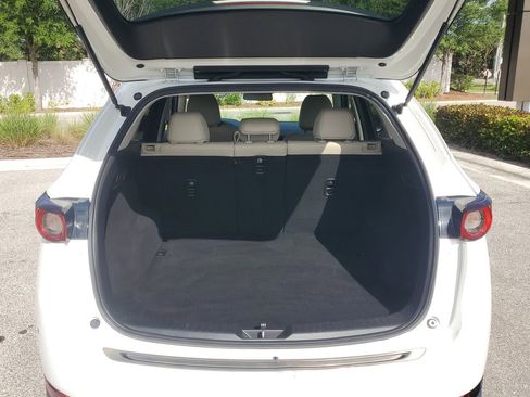 Used 2021 MAZDA CX-5 Touring image 11