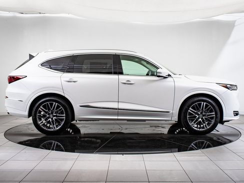 Certified 2025 Acura MDX SH-AWD w/ Advance Package image 11