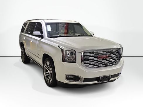 Used 2019 GMC Yukon Denali w/ Denali Ultimate Package AWD/4WD image 3