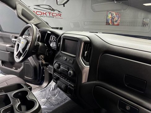 Used 2022 Chevrolet Silverado 2500 Custom w/ Custom Convenience Package image 52