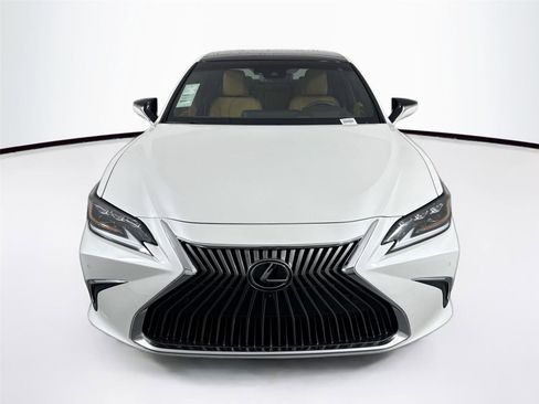 Used 2019 Lexus ES 350 Ultra Luxury image 9