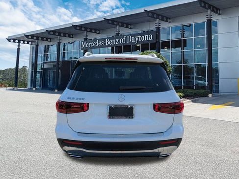 Used 2025 Mercedes-Benz GLB 250 GLB 250 image 5