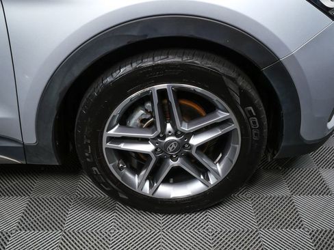 Used 2017 Hyundai Santa Fe Limited image 34