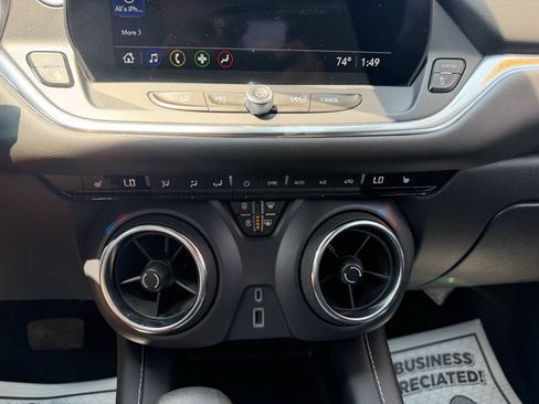 Used 2025 Chevrolet Blazer LT AWD/4WD image 17