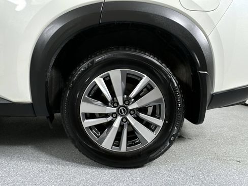 Used 2022 Nissan Pathfinder SL AWD/4WD image 6