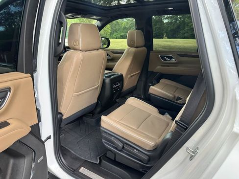 Used 2023 Chevrolet Tahoe Premier RWD image 17
