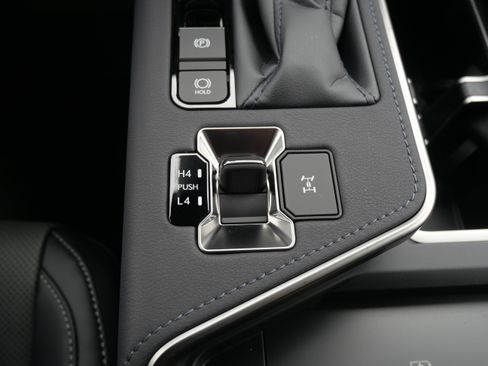 Used 2025 Lexus GX 550 image 33