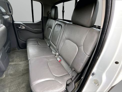 Used 2017 Nissan Frontier SL AWD/4WD image 18