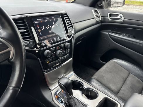 Used 2021 Jeep Grand Cherokee Laredo X AWD/4WD image 65