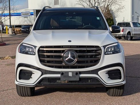 Used 2025 Mercedes-Benz GLS 580 4MATIC image 2