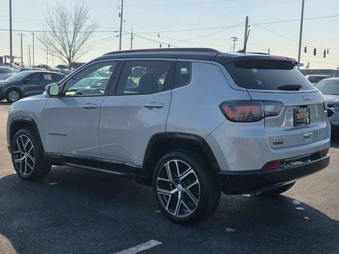 Used 2024 Jeep Compass Limited w/ Elite Group image 7