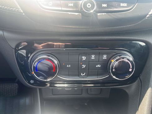 Used 2022 Buick Encore GX Preferred FWD image 11