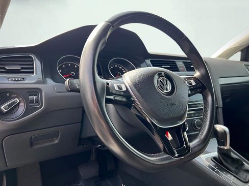 Used 2019 Volkswagen Golf S AWD/4WD image 40