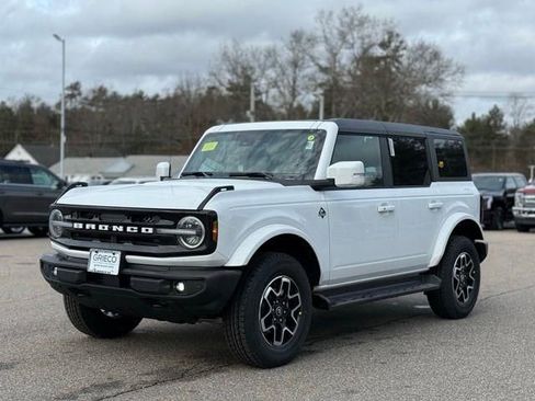 New 2025 Ford Bronco Outer Banks image 8