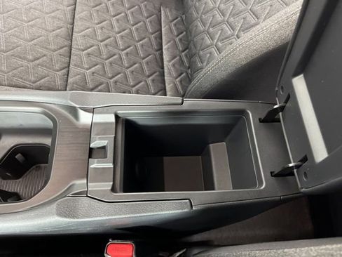 Certified 2025 Nissan Kicks SV FWD image 29