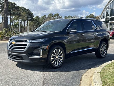 Used 2023 Chevrolet Traverse Premier image 5