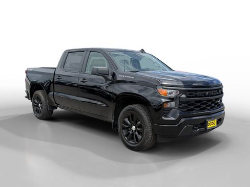 Used 2023 Chevrolet Silverado 1500 Custom AWD/4WD image 7