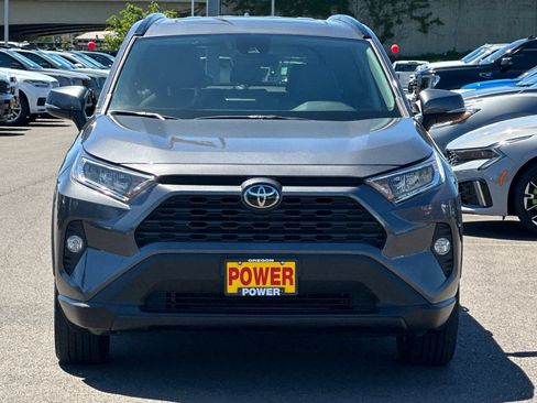 Used 2021 Toyota RAV4 XLE w/ Convenience Package FWD image 9
