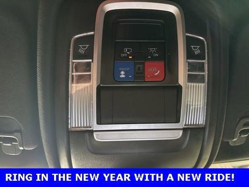 Used 2024 RAM 1500 Laramie image 30